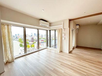 リバーガーデン四天王寺 リビング