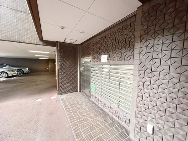 宅配ボックス及びメールボックス