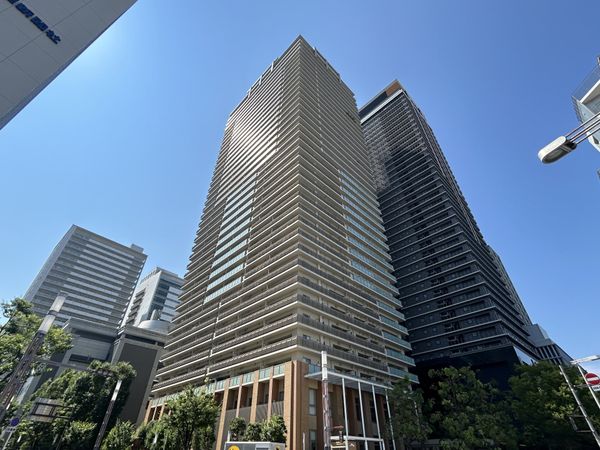 ローレルタワー難波 外観