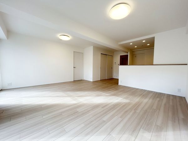 南港はなのまち住宅 37号棟 リビング