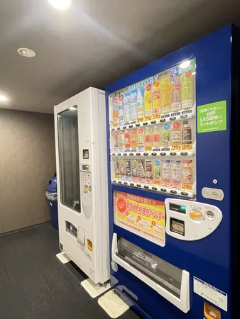 １９階に自動販売機がございます。