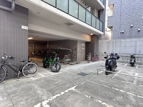 バイク置場・駐輪場