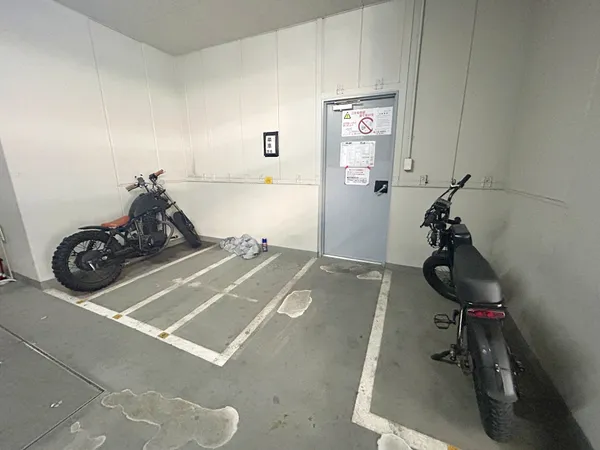 バイク置場