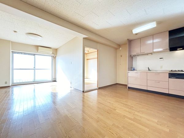 日商岩井緑地公園マンション リビング 日商岩井緑地公園マンション リビング
