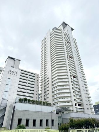 ジーニス大阪 WEST棟 外観 ジーニス大阪 WEST棟 外観