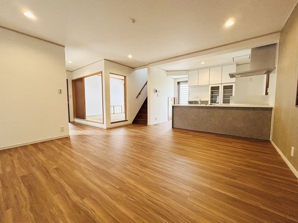 尼崎市東園田町3丁目 戸建 リビング 尼崎市東園田町3丁目 戸建 リビング