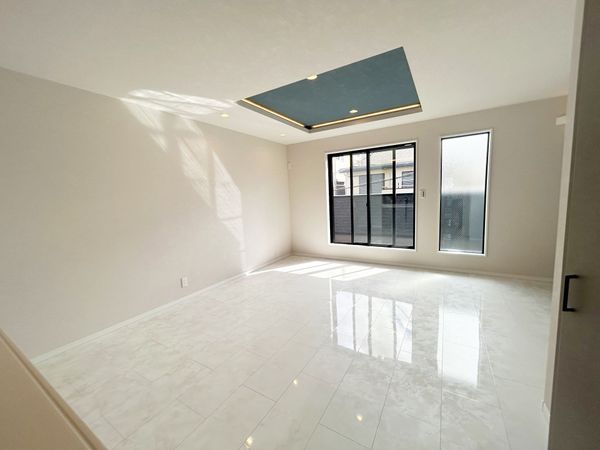 尼崎市東園田町8丁目 新築戸建 リビング 尼崎市東園田町8丁目 新築戸建 リビング