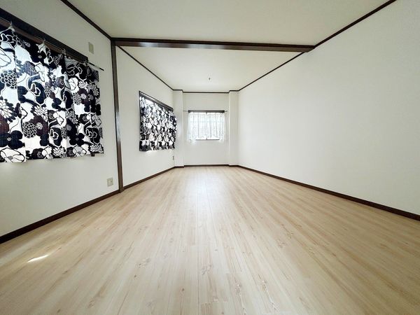 尼崎市西御園町戸建 洋室 尼崎市西御園町戸建 洋室