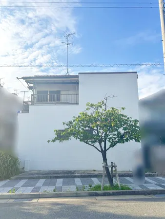 土地面積：40.49平米　鉄骨造2F建て