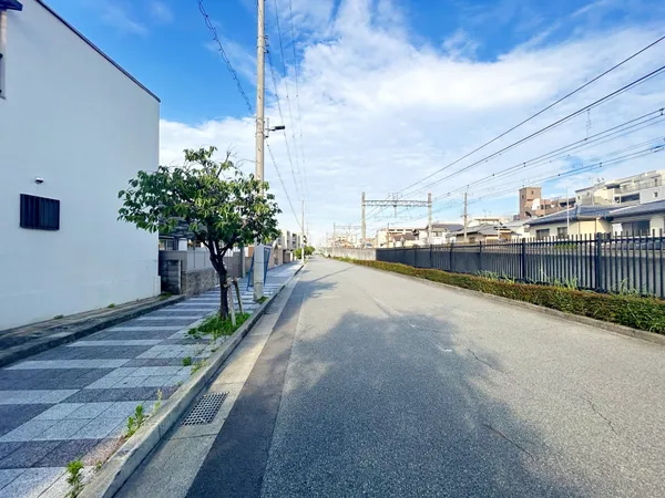 土地面積：40.49平米　鉄骨造2F建て