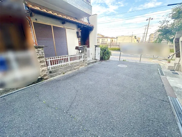 土地面積：40.49平米　鉄骨造2F建て