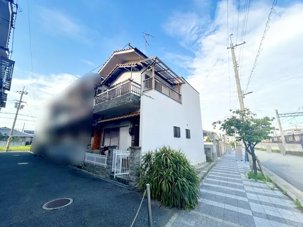 土地面積：40.49平米　鉄骨造2F建て