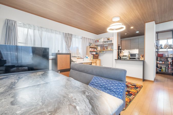 西難波町1丁目 中古戸建 リビング