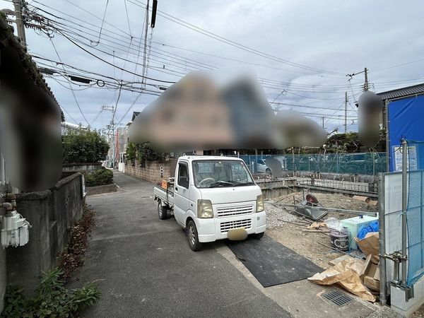 尼崎市久々知1丁目 新築戸建 前面道路含む外観