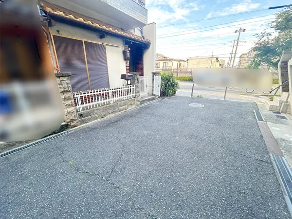 土地面積：40.49平米　鉄骨造2F建て