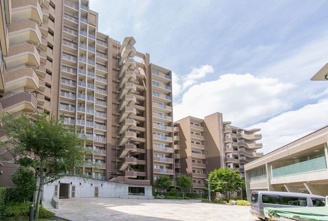 ユニハイム園田弐番館 外観