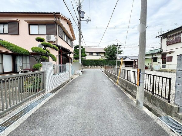 春日丘5丁目 土地 前面道路含む外観 春日丘5丁目 土地 前面道路含む外観