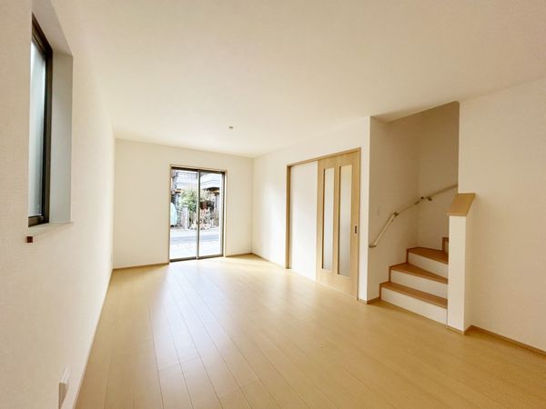 堀池3丁目 新築戸建 リビング