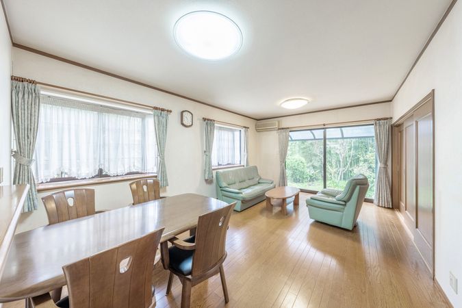 緑ケ丘3丁目 戸建 リビング