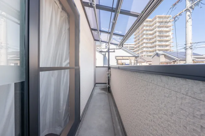 東側のバルコニー