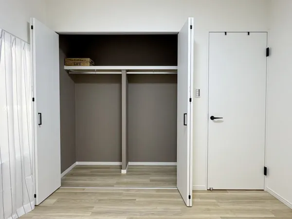 洋室約4.8帖収納