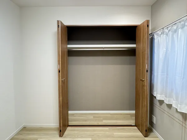 洋室（南西側）