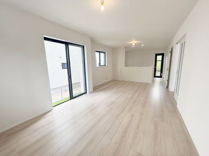 荒牧1丁目 新築戸建 2号棟 リビング