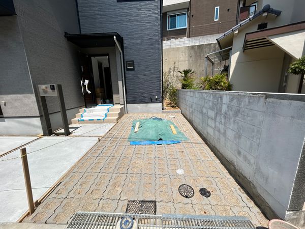神戸市東灘区岡本7丁目 新築戸建 駐車場