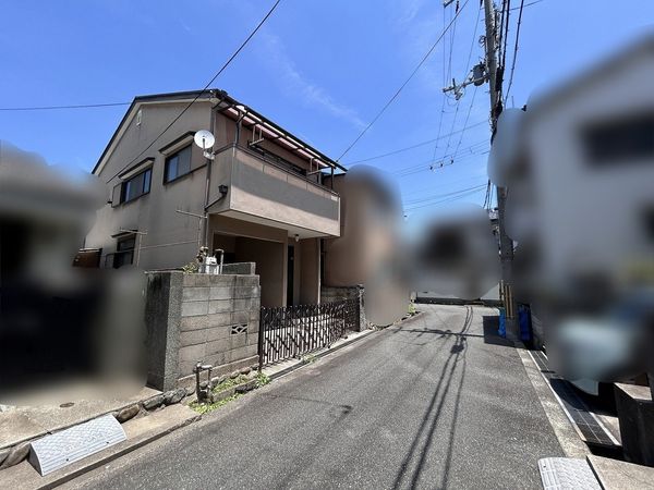 前面道路含む外観
