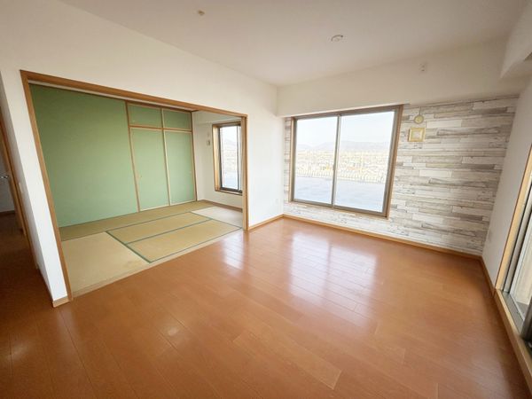 クラウンハイム伊丹フラワーコート リビング