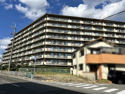 伊丹春日丘アーバンコンフォート A棟 外観