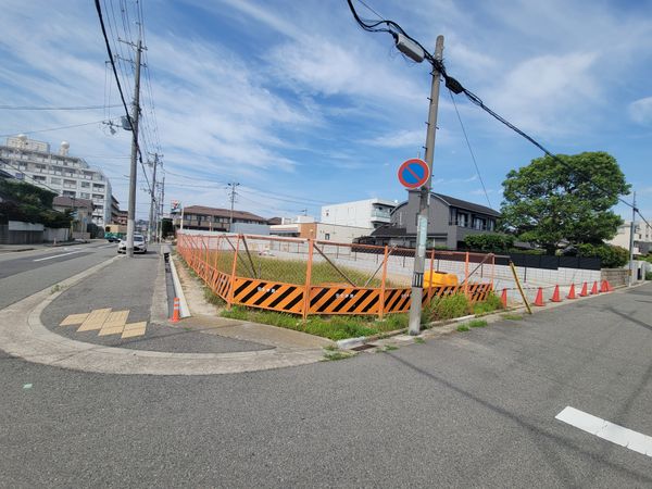 花園町 土地 前面道路含む外観