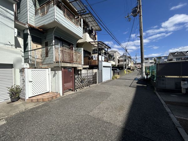 西宮市甲子園浦風町 土地 前面道路含む外観