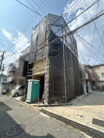 小松南町1丁目・新築戸建 前面道路含む外観 小松南町1丁目・新築戸建 前面道路含む外観