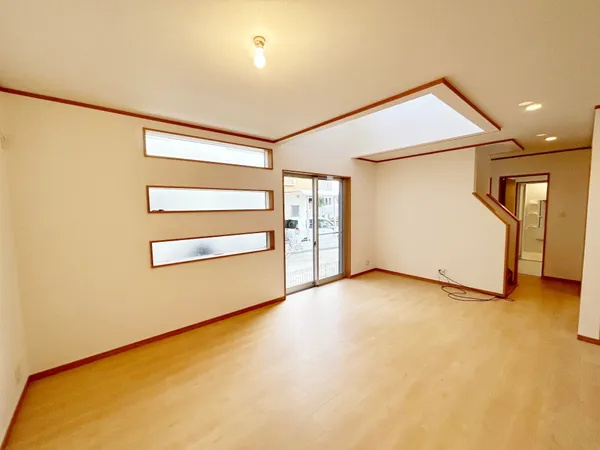 開放感と採光にこだわったLDK（約17.3帖）で、家族の時間をもっと豊かに過ごしていただけます！