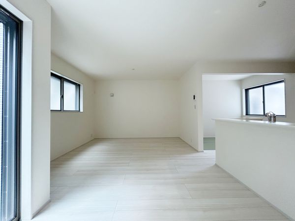 甲子園九番町 新築戸建 リビング