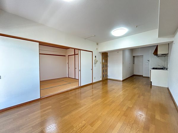武庫川第2一番街 4号棟 リビング