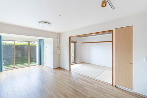 ロイヤルアーク甲子園フローレス リビング