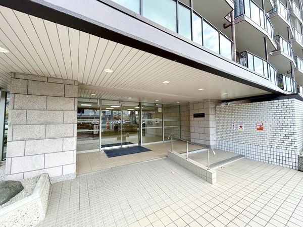 メガロコープ西宮Ⅱ 1号棟 エントランス メガロコープ西宮Ⅱ 1号棟 エントランス