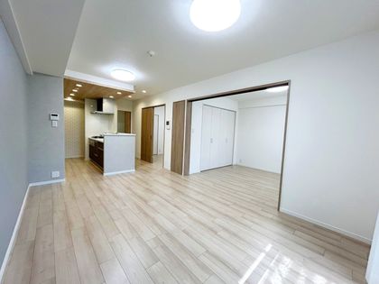 ラ・ヴェール甲子園 リビング ラ・ヴェール甲子園 リビング