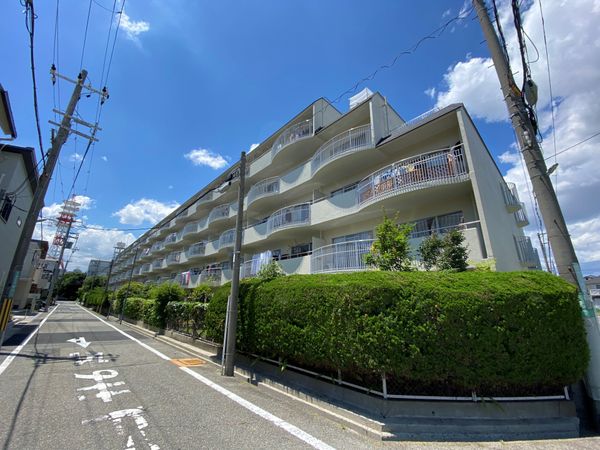 コスモハイツ甲子園 外観
