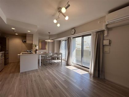 ワコーレ甲子園八番町 リビング