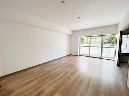 武庫川第2一番街 10号棟 リビング