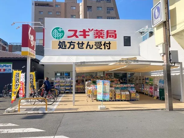 徒歩4分。