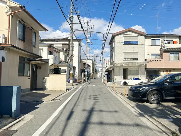 前面道路（北を望む）