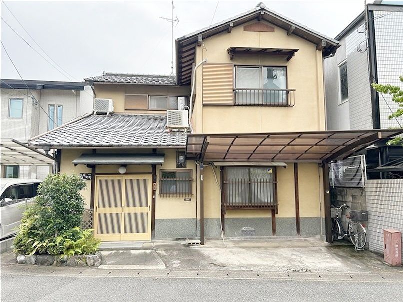 右京区鳴滝蓮花寺町 前面道路含む外観 前面道路含む外観