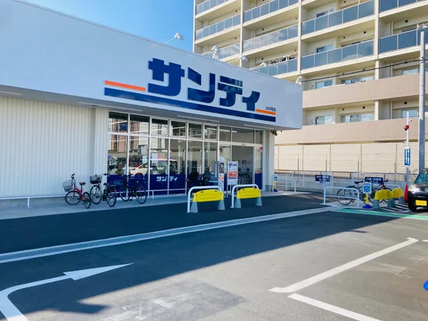 徒歩3分。