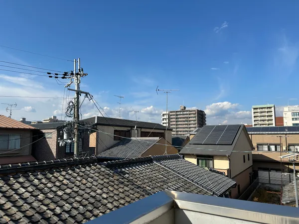 3階西バルコニーから撮影天井収納有