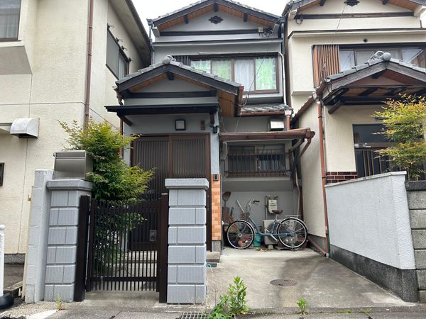 右京区太秦蜂岡町 前面道路含む外観 右京区太秦蜂岡町 前面道路含む外観