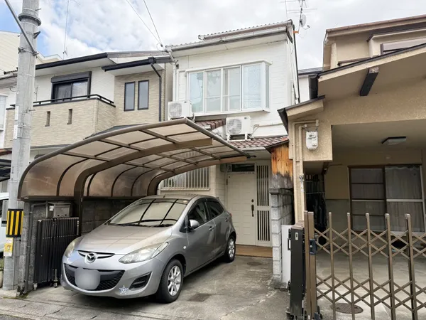 普通車1台駐車可能（車種による）